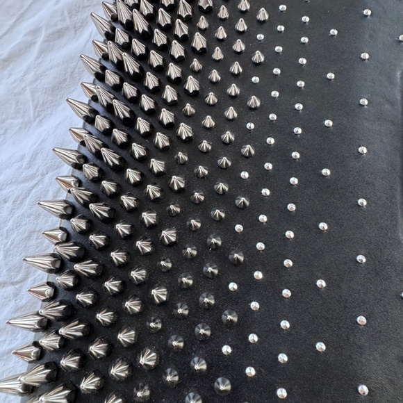 Alexander McQueen Knuckle Spike Clutch -Black w/Silver hardware -Limited Edition - Picture 13 of 16